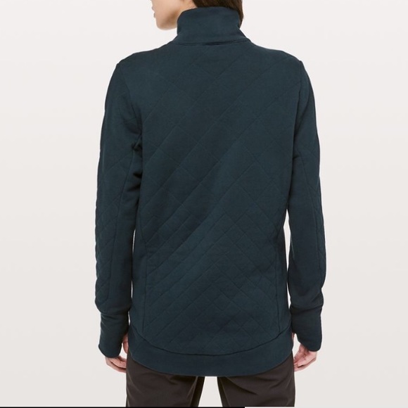 Like new lululemon pullover -6 - Picture 4 of 7